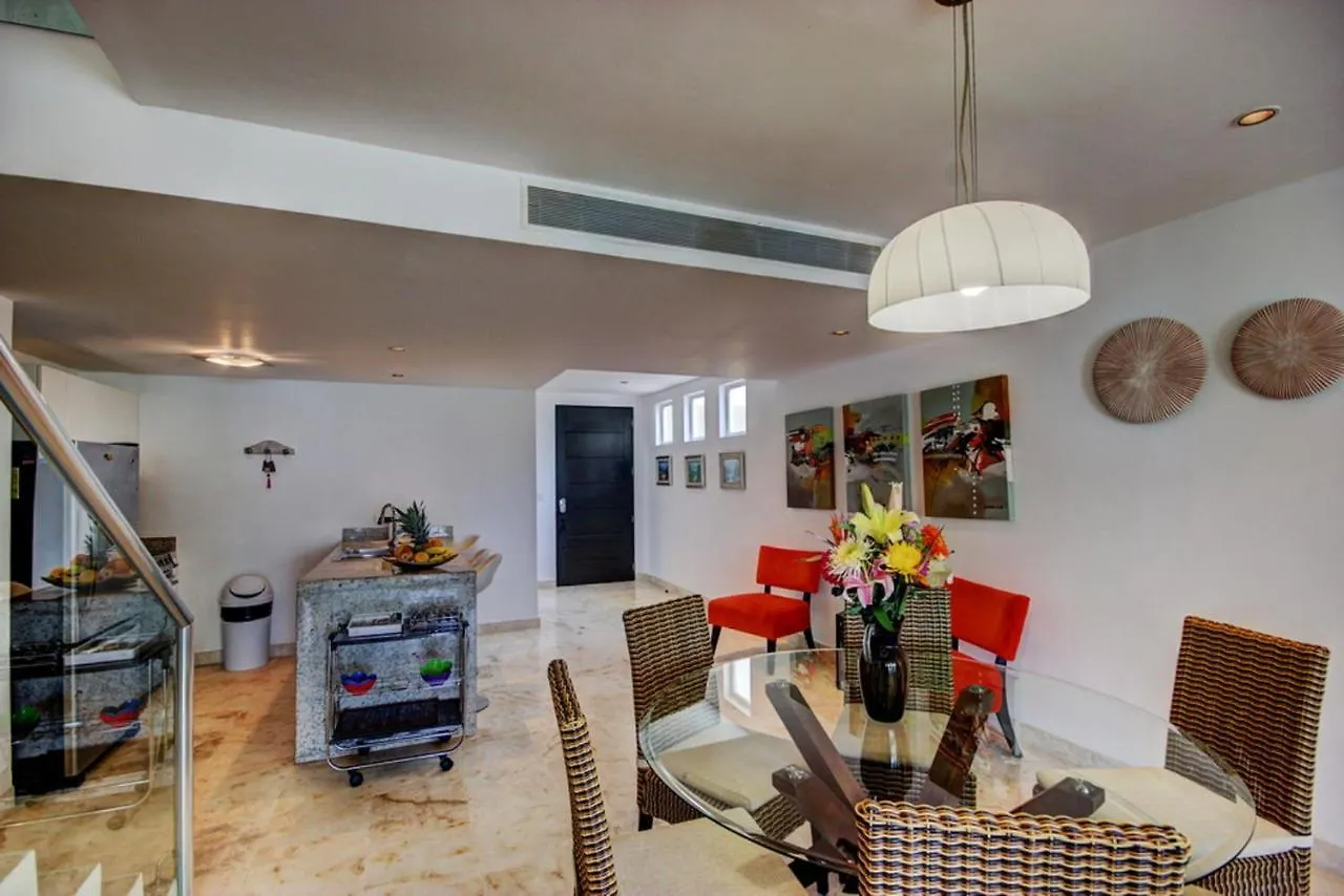 El123 Elements Condos 2 Bedroom プレヤデルカーメン アパート